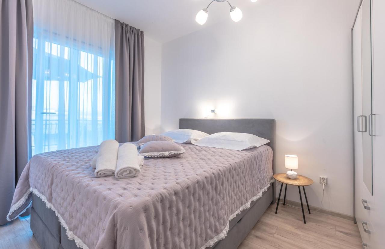 Holiday Home Insulam Mare Trogir Exterior foto