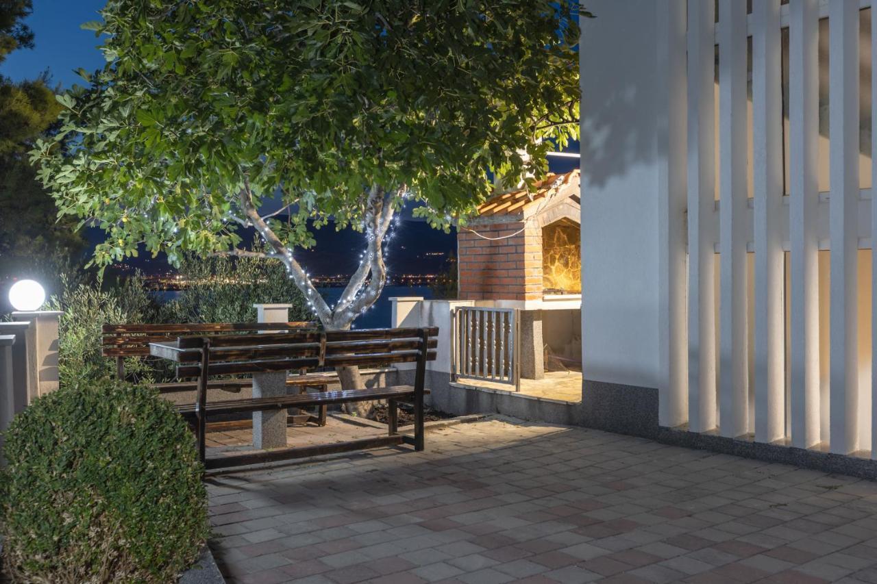 Holiday Home Insulam Mare Trogir Exterior foto