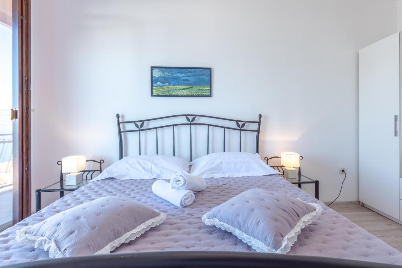 Holiday Home Insulam Mare Trogir Exterior foto